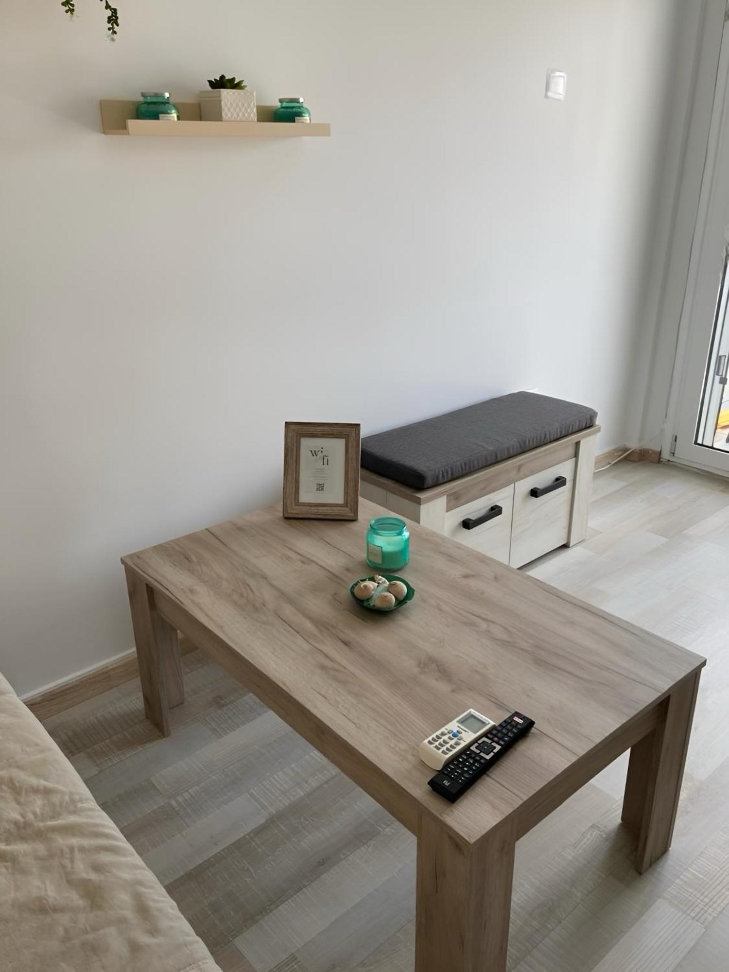 Nouri Schoene Wohnung In Direkter Strandnaehe, Schnelles Internet, Freies Parken, Nahe Flughafen Peraía Екстериор снимка